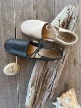 Amelie - Bird of Flight