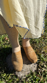 Shy Clog