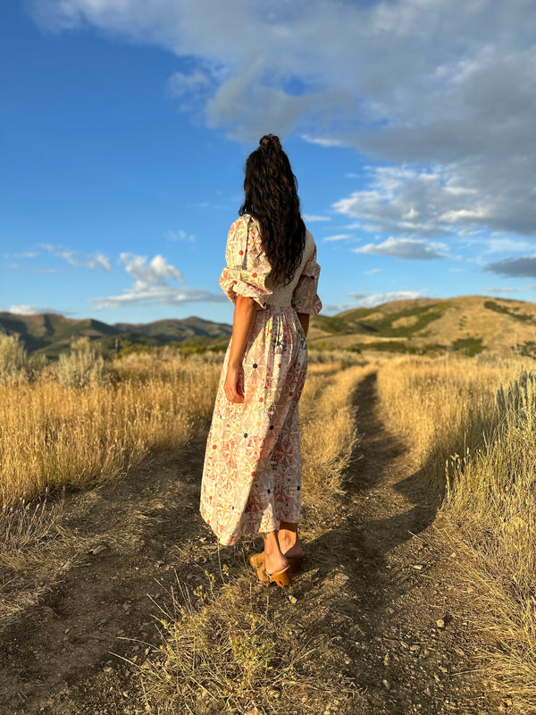 LEILA KNOLL  Wildlife & Domestic Veterinarian &  Designer/Sewist
