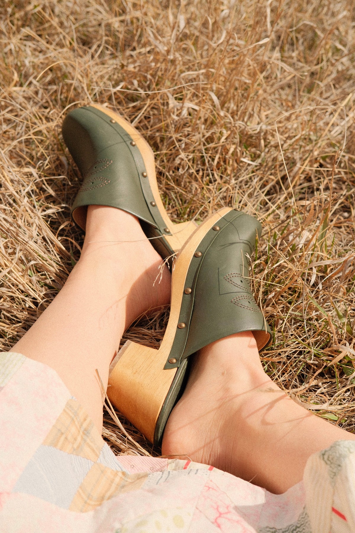 Shy Clog