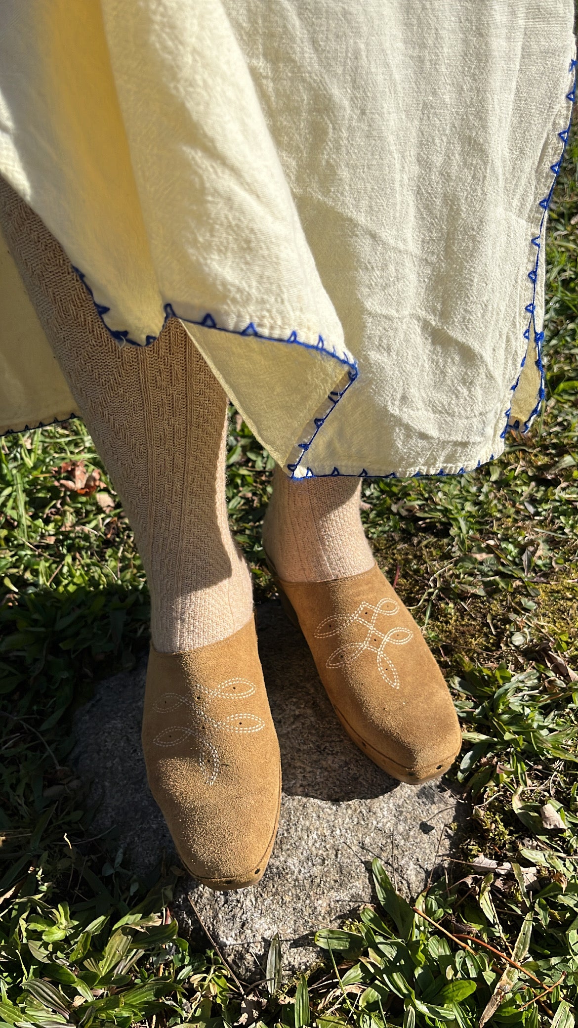 Shy Clog