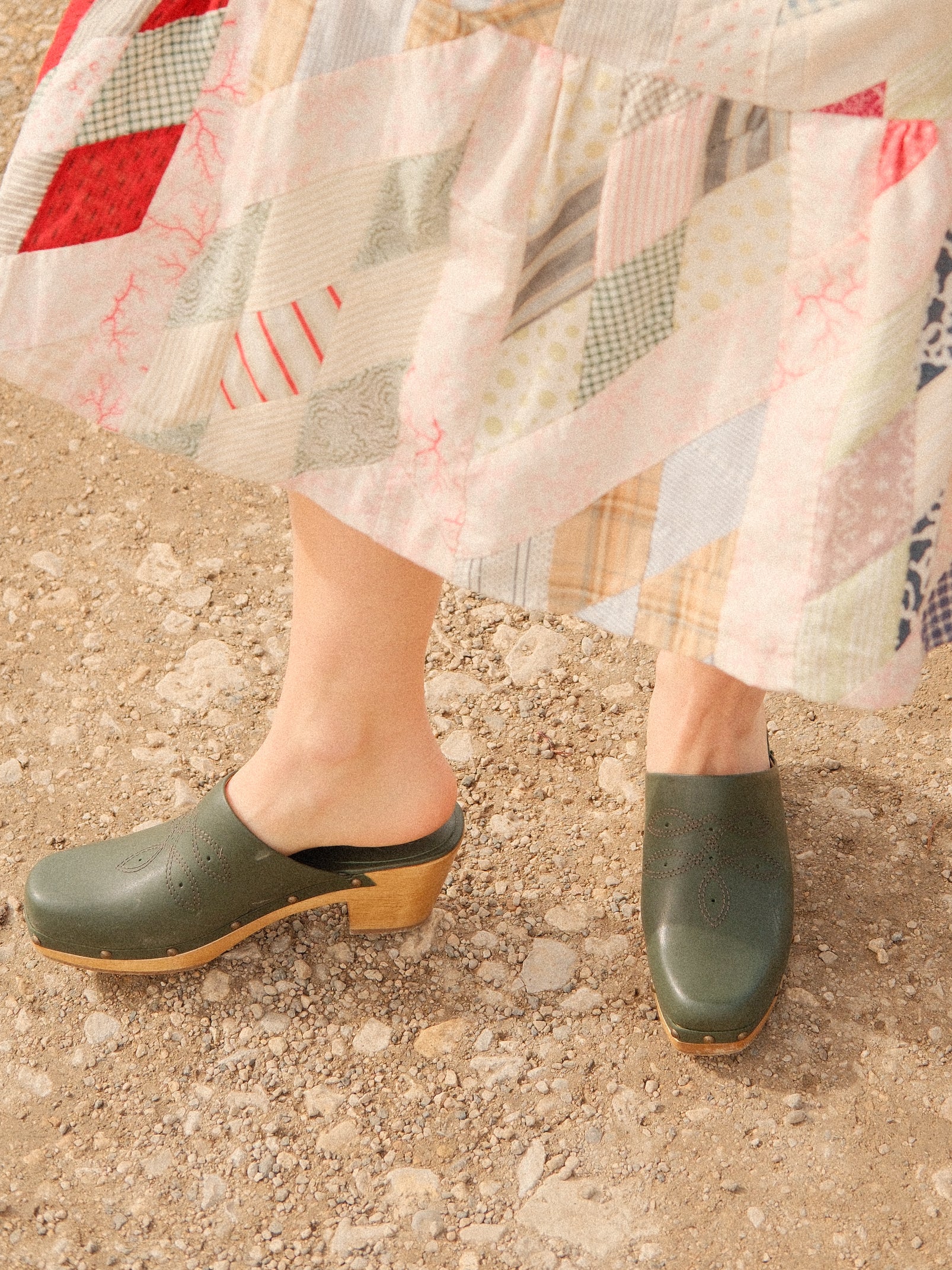 Shy Clog